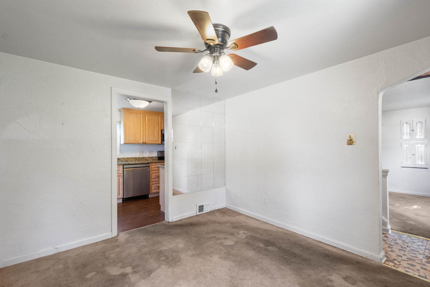 225 Cambridge Road, Bethel Park, PA 15102