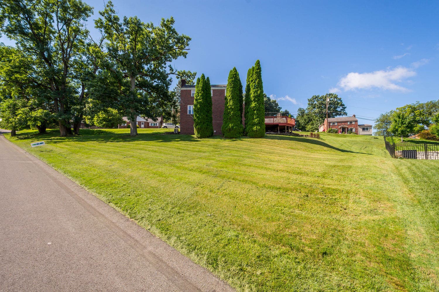 225 Cambridge Road, Bethel Park, PA 15102