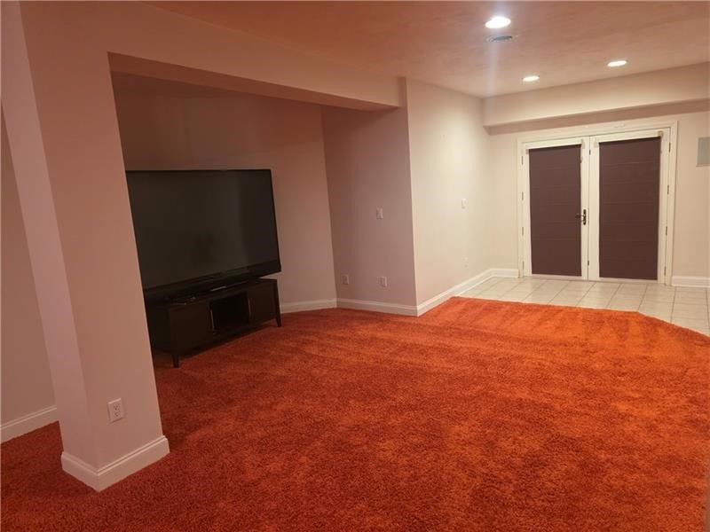 127 Woodhaven Dr, Jeannette, PA 15644