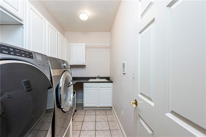 127 Woodhaven Dr, Jeannette, PA 15644