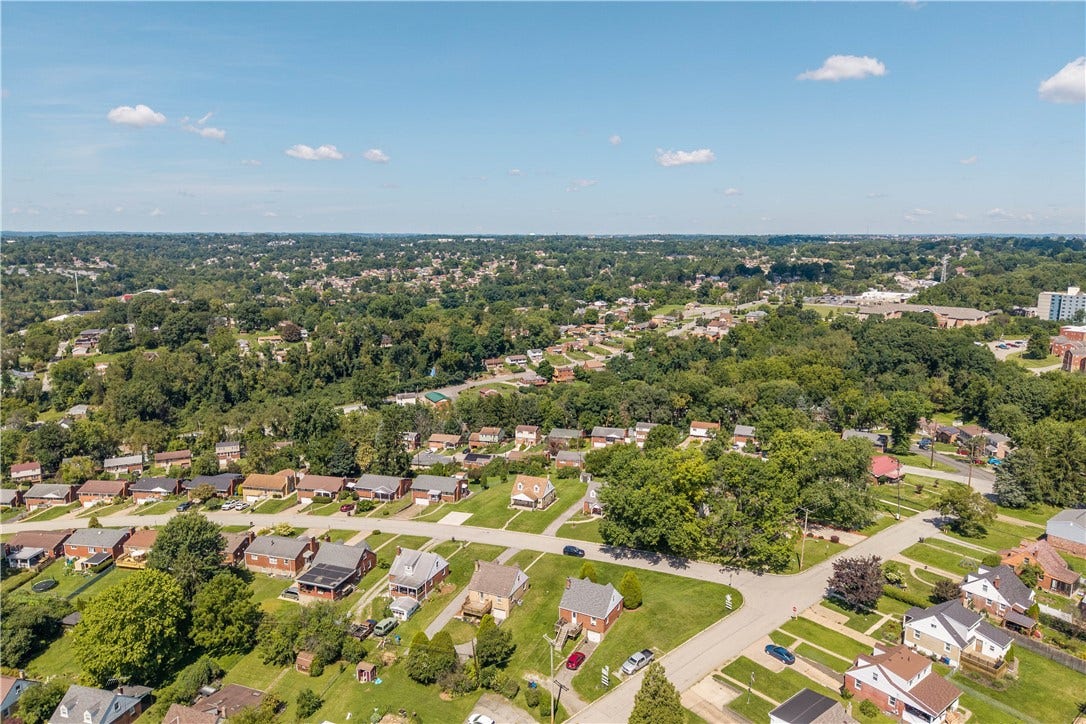 193 Woodhall Dr, Pittsburgh, PA 15236 193 Woodhall Dr, Pittsburgh, PA 15236
