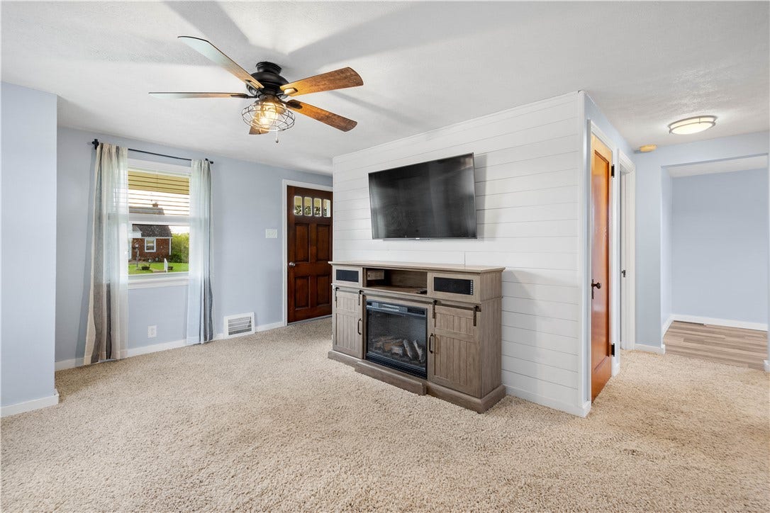 193 Woodhall Dr, Pittsburgh, PA 15236 193 Woodhall Dr, Pittsburgh, PA 15236