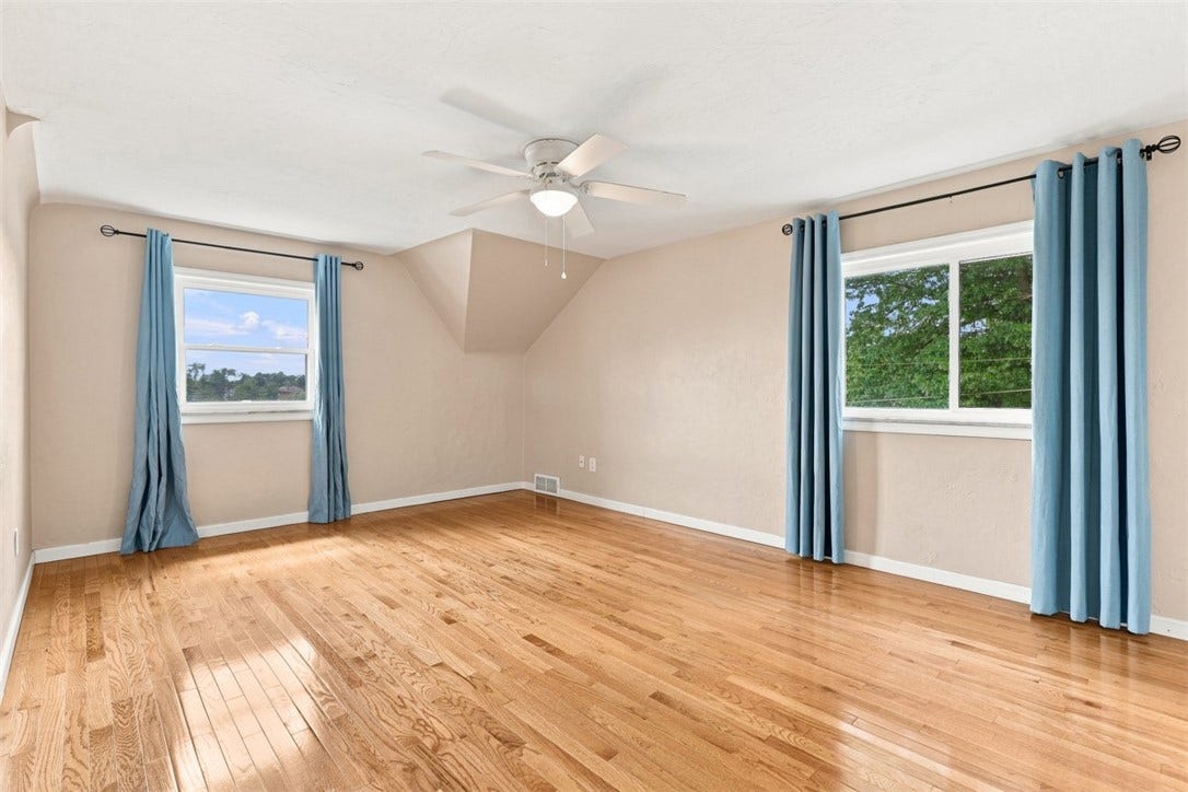 201 Broughton Rd, Bethel Park, PA 15102