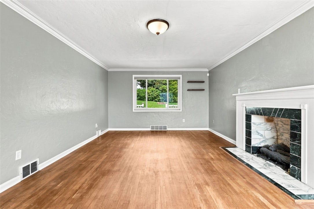 201 Broughton Rd, Bethel Park, PA 15102
