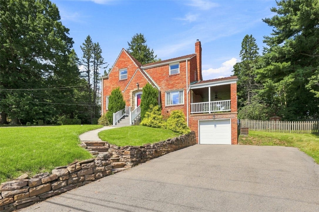 201 Broughton Rd, Bethel Park, PA 15102