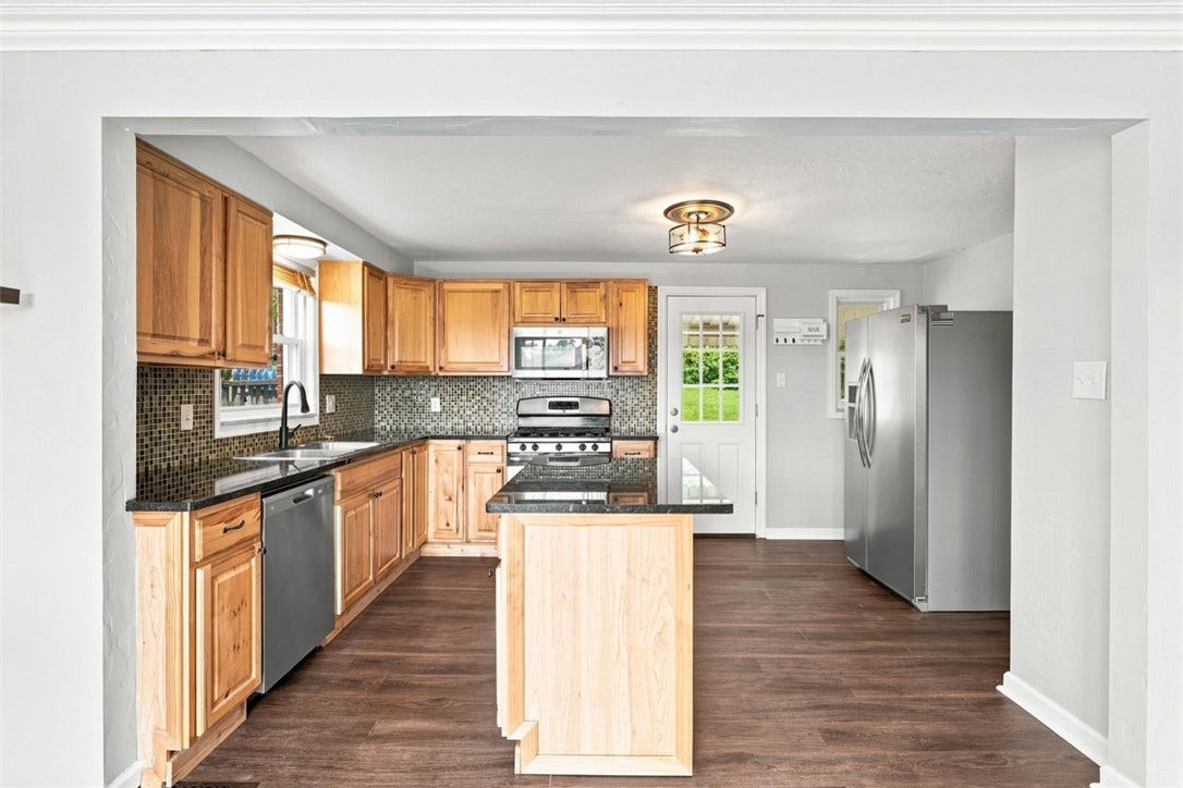 201 Broughton Rd, Bethel Park, PA 15102