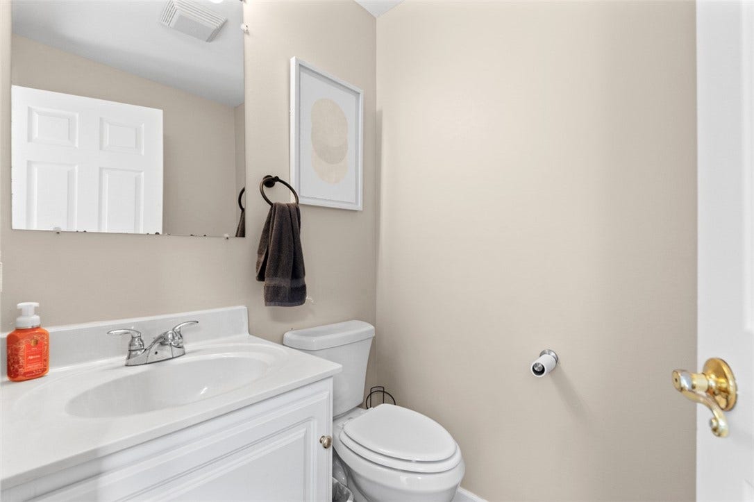 309 Chestnut St, Jeannette, PA 15644