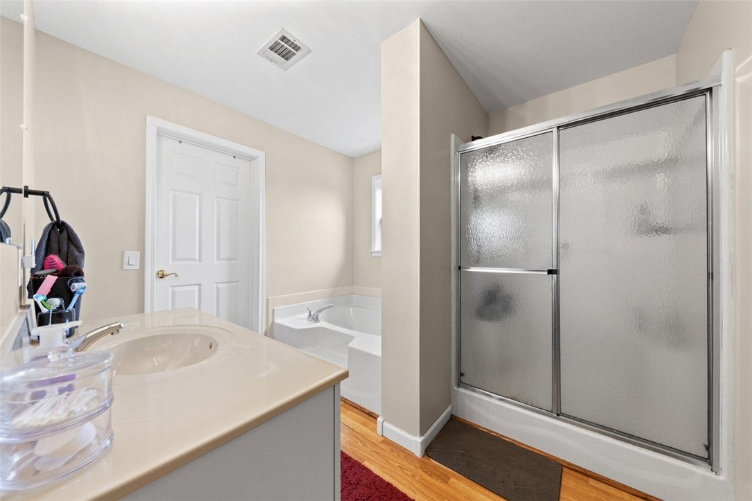 309 Chestnut St, Jeannette, PA 15644