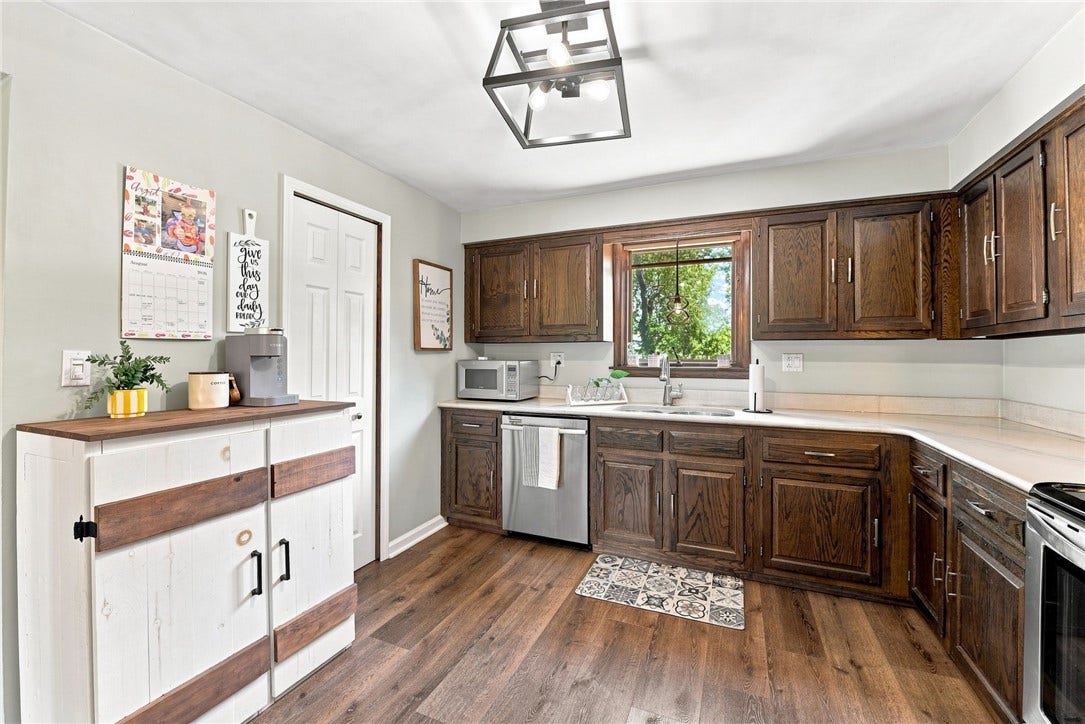 10322 Roseway Blvd, North Huntingdon, PA 15642