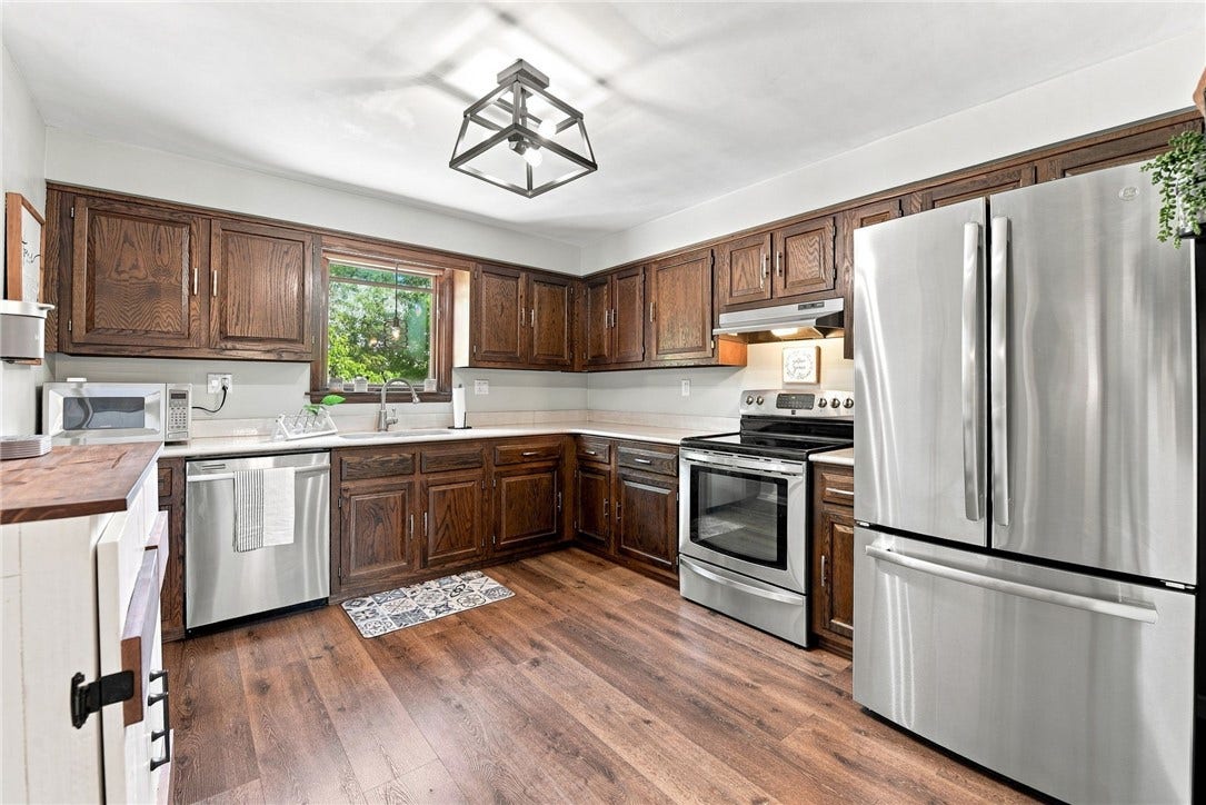 10322 Roseway Blvd, North Huntingdon, PA 15642