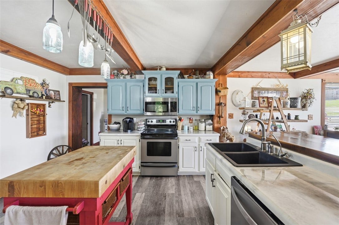 2976 Henderson Road, Washington, PA 15301