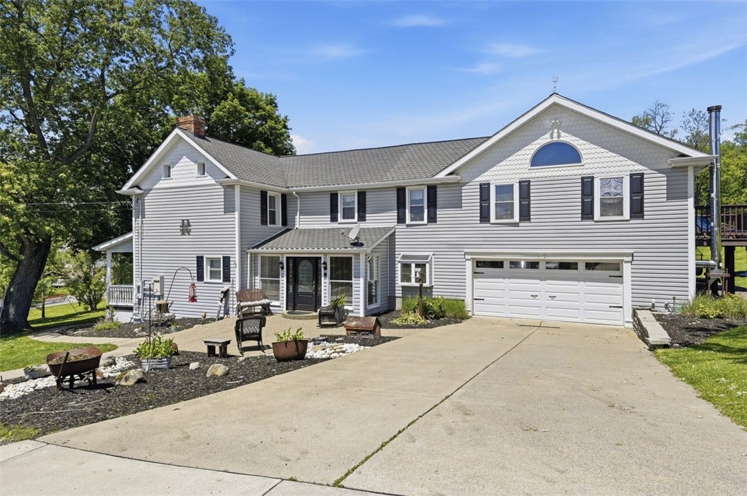 2976 Henderson Road, Washington, PA 15301