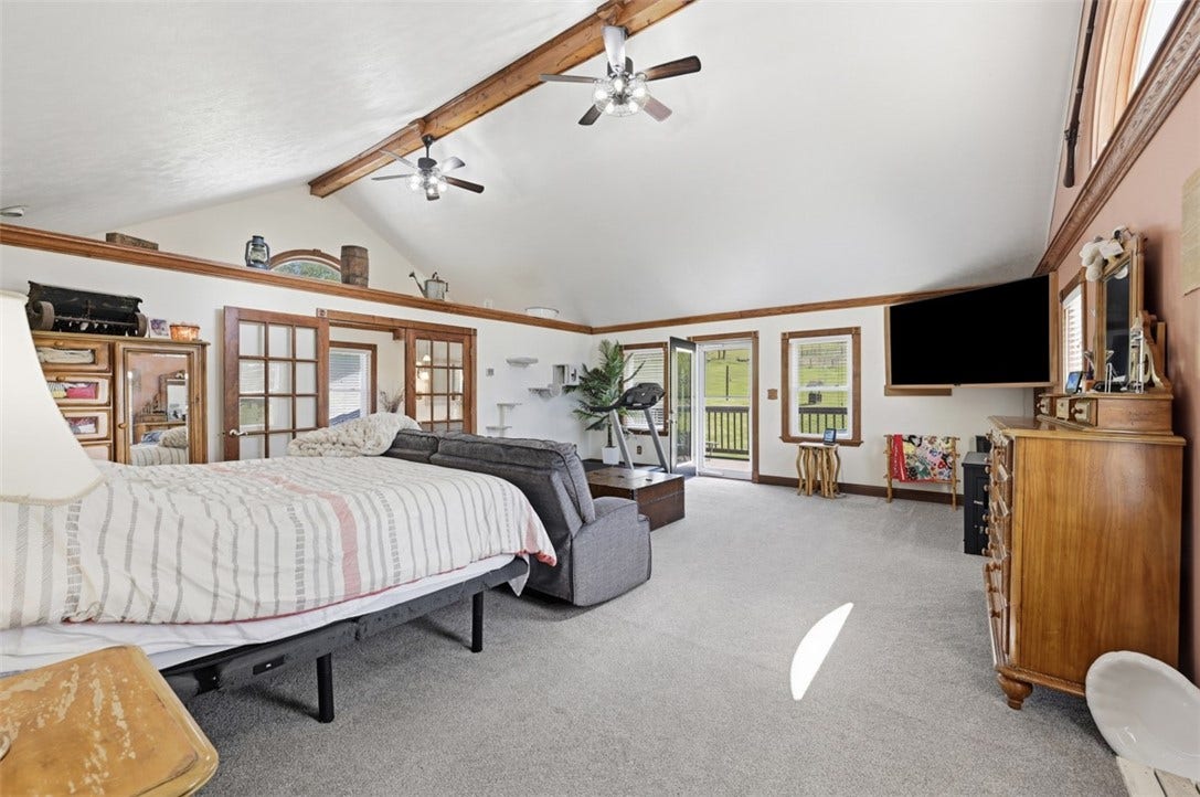 2976 Henderson Road, Washington, PA 15301