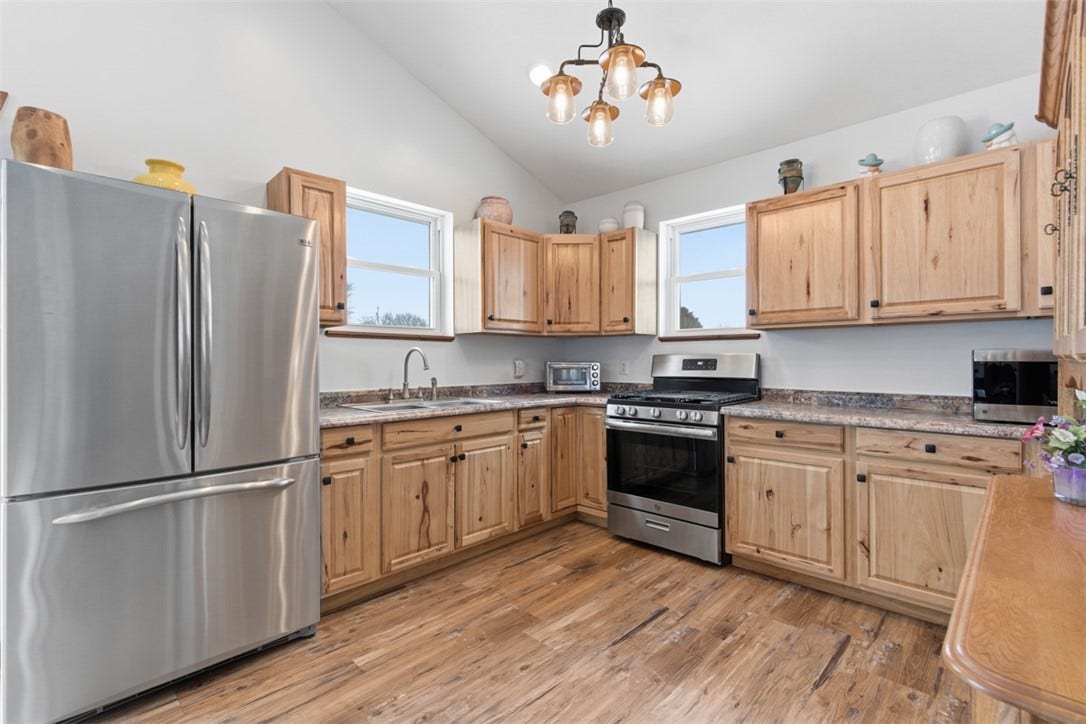 2976 Henderson Road, Washington, PA 15301