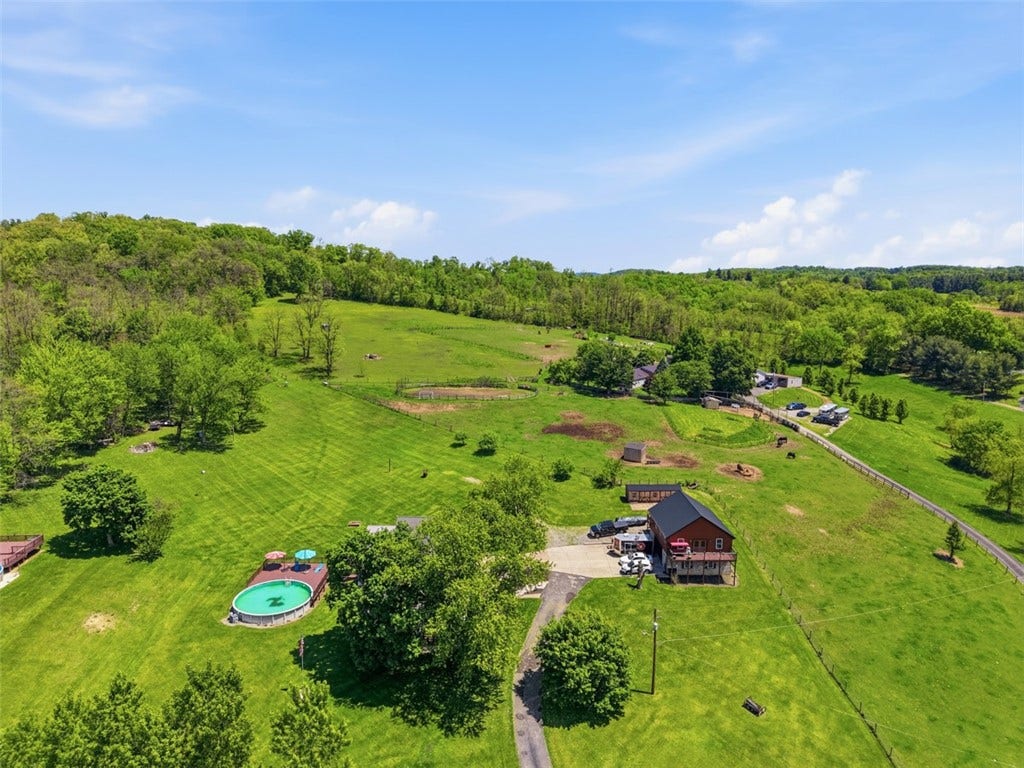 2976 Henderson Road, Washington, PA 15301