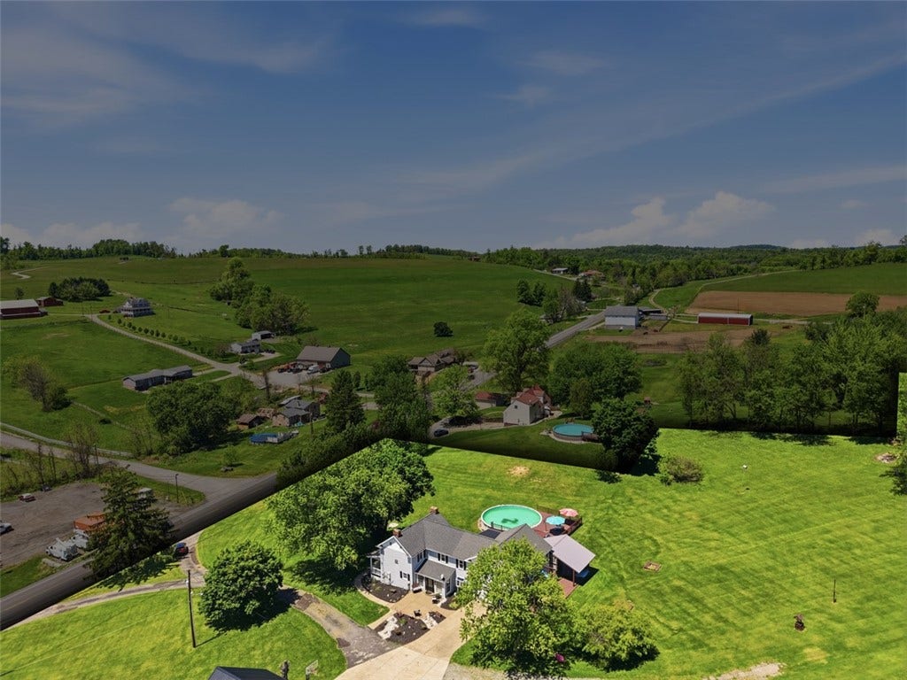 2976 Henderson Road, Washington, PA 15301