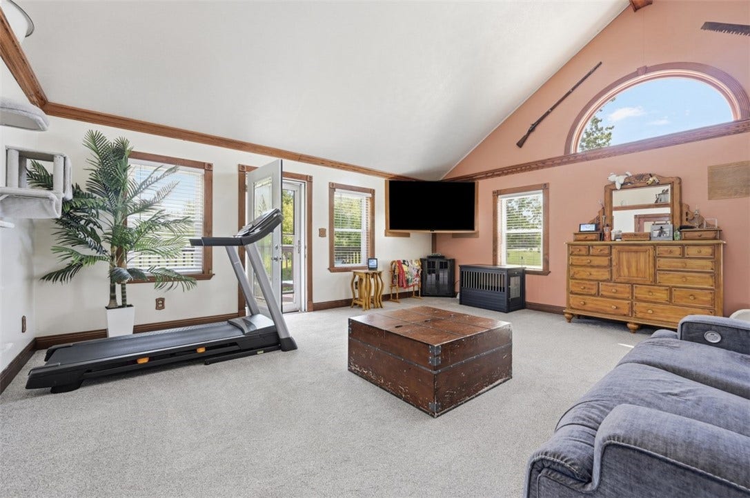 2976 Henderson Road, Washington, PA 15301