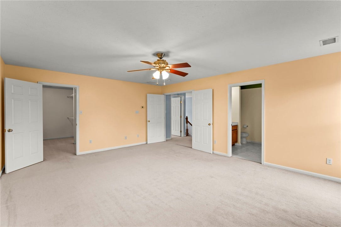 Spacious owner retreat, sssooo much space!