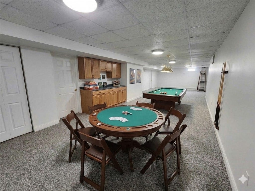 The same room with added staging!