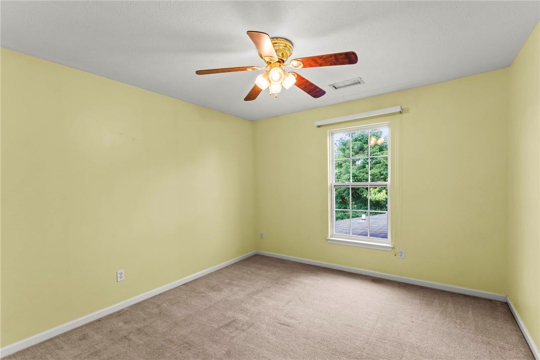 108 Great Rock Drive, Bethel Park, PA 15102