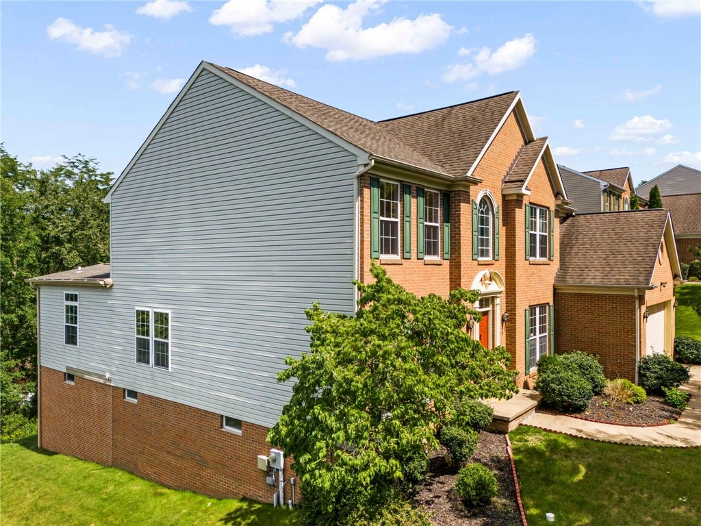 108 Great Rock Drive, Bethel Park, PA 15102