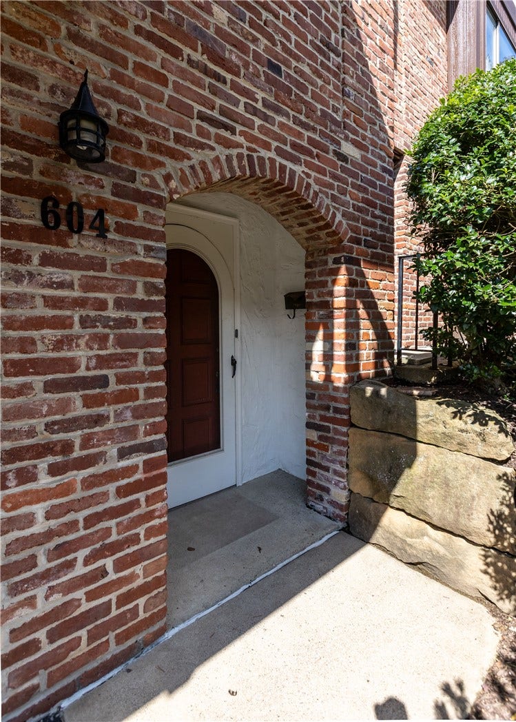 604 Maplewood Ct, Pittsburgh, PA 15237 604 Maplewood Ct, Pittsburgh, PA 15237