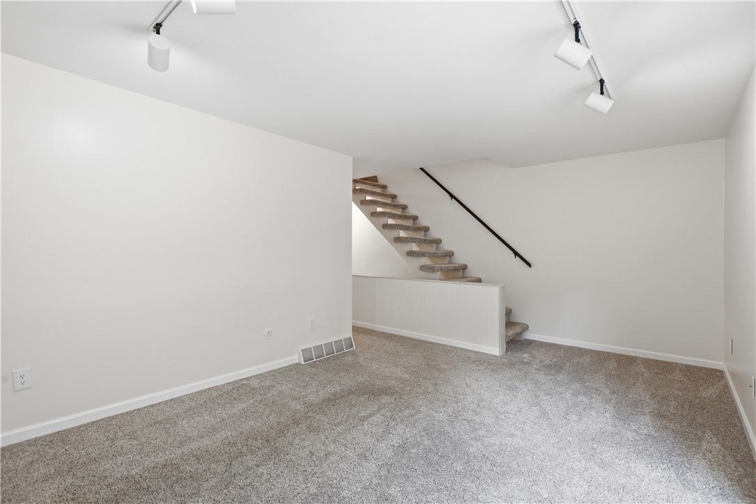 604 Maplewood Ct, Pittsburgh, PA 15237 604 Maplewood Ct, Pittsburgh, PA 15237