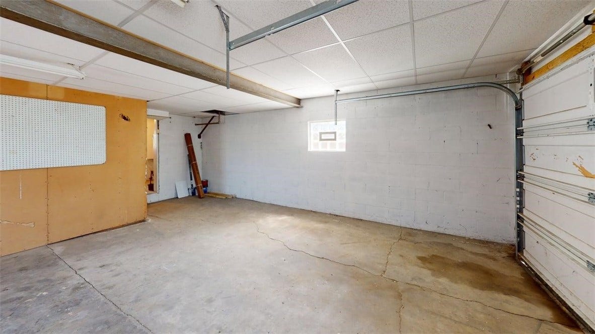 742 Lemington St, Greensburg, PA 15601