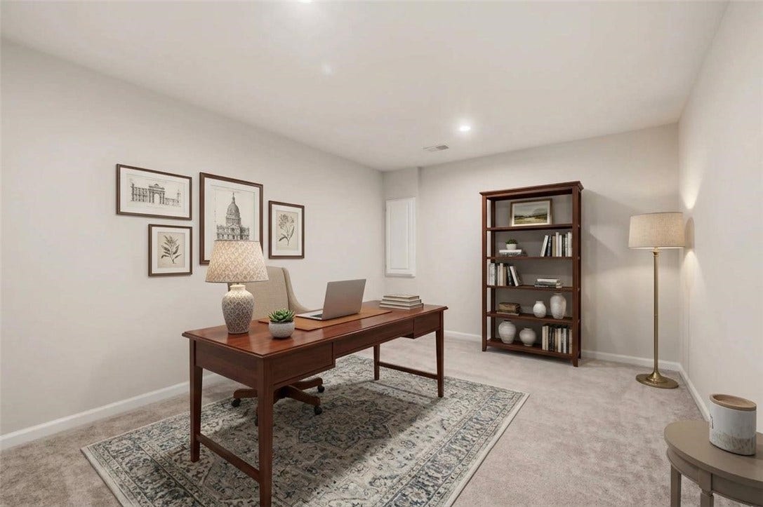 3001 Kapalua Ln, Jeannette, PA 15644