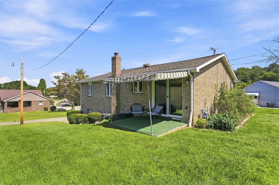 1011 Maryland Ave, Jeannette, PA 15644