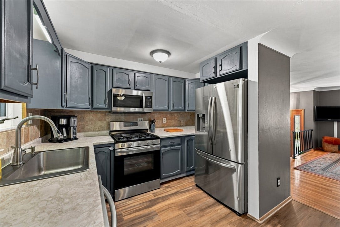 1011 Maryland Ave, Jeannette, PA 15644