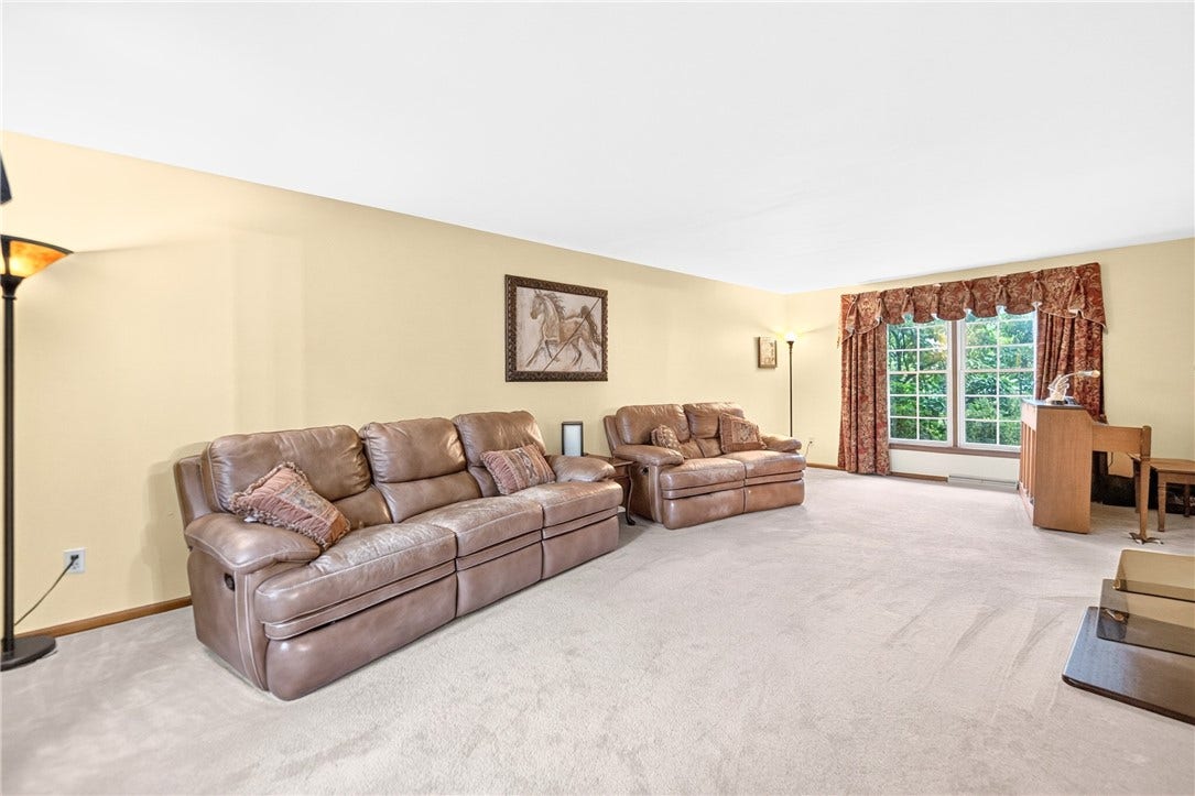 1502 Woodview Drive, Greensburg, PA 15601