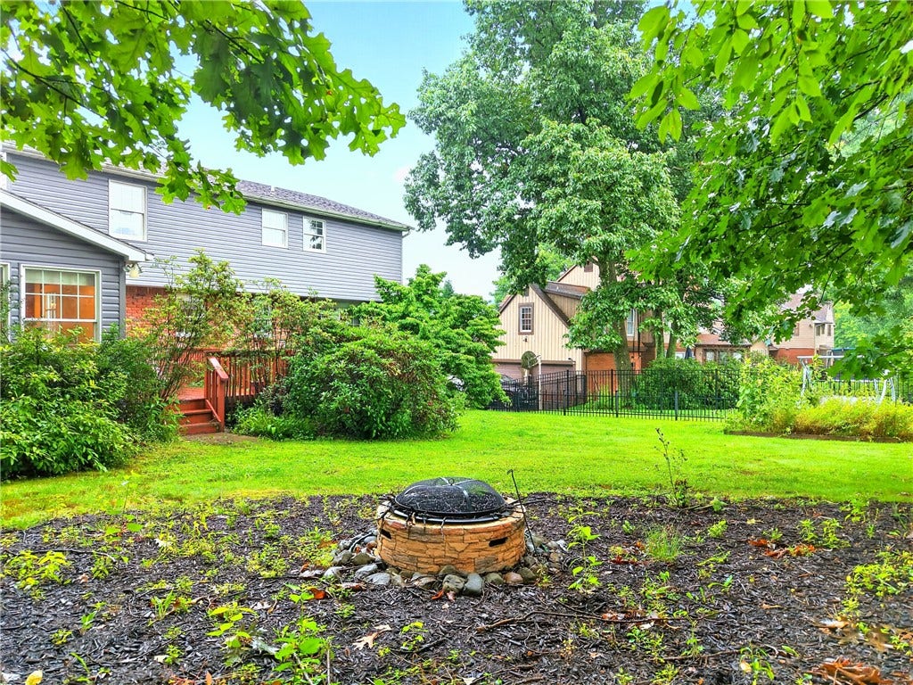 1502 Woodview Drive, Greensburg, PA 15601