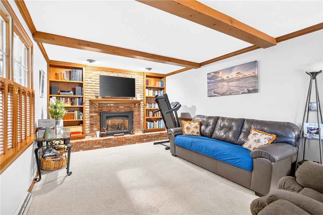 1502 Woodview Drive, Greensburg, PA 15601