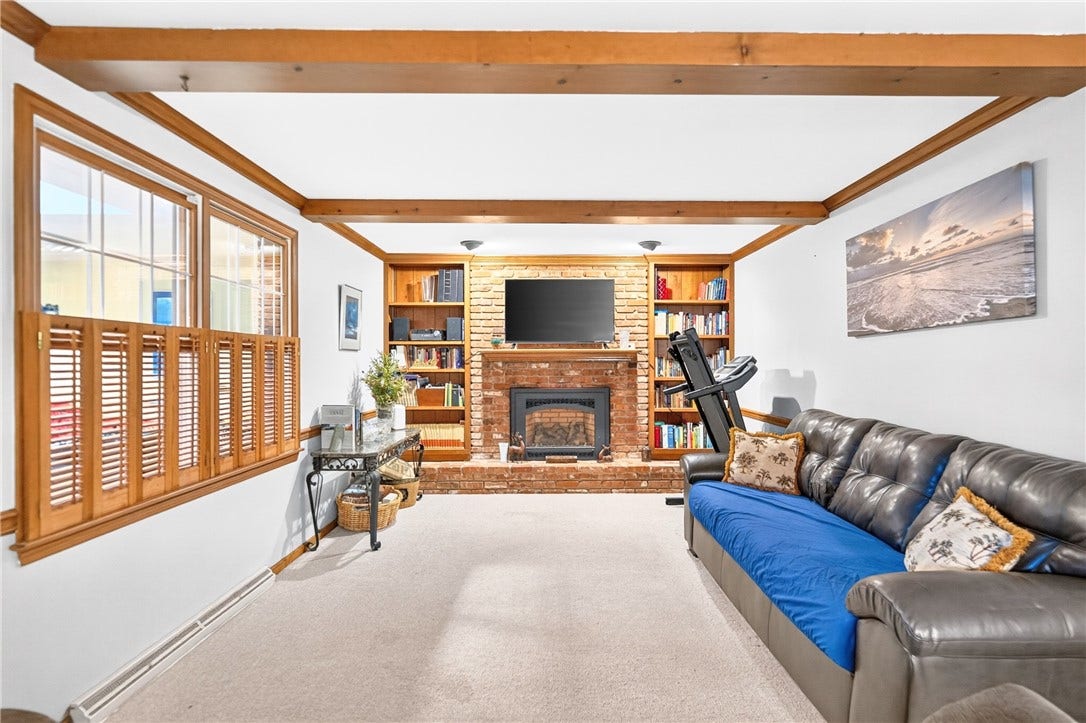 1502 Woodview Drive, Greensburg, PA 15601
