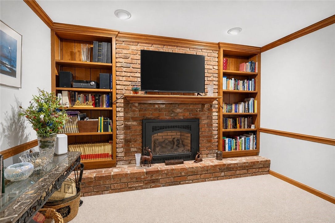 1502 Woodview Drive, Greensburg, PA 15601