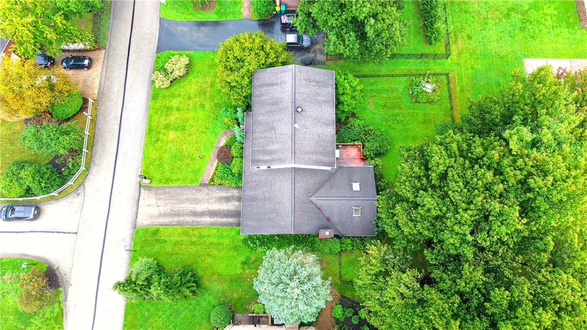 1502 Woodview Drive, Greensburg, PA 15601