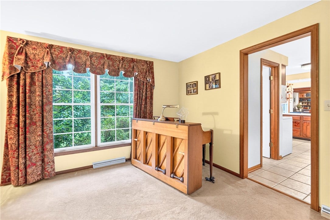 1502 Woodview Drive, Greensburg, PA 15601