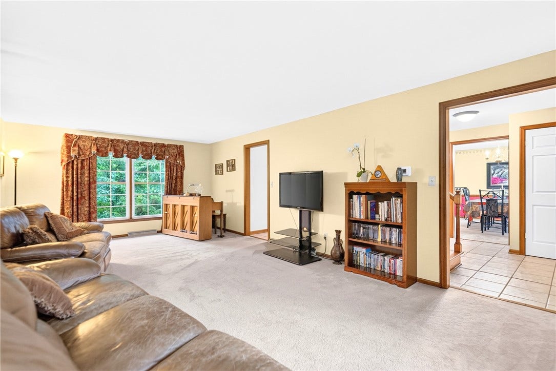 1502 Woodview Drive, Greensburg, PA 15601