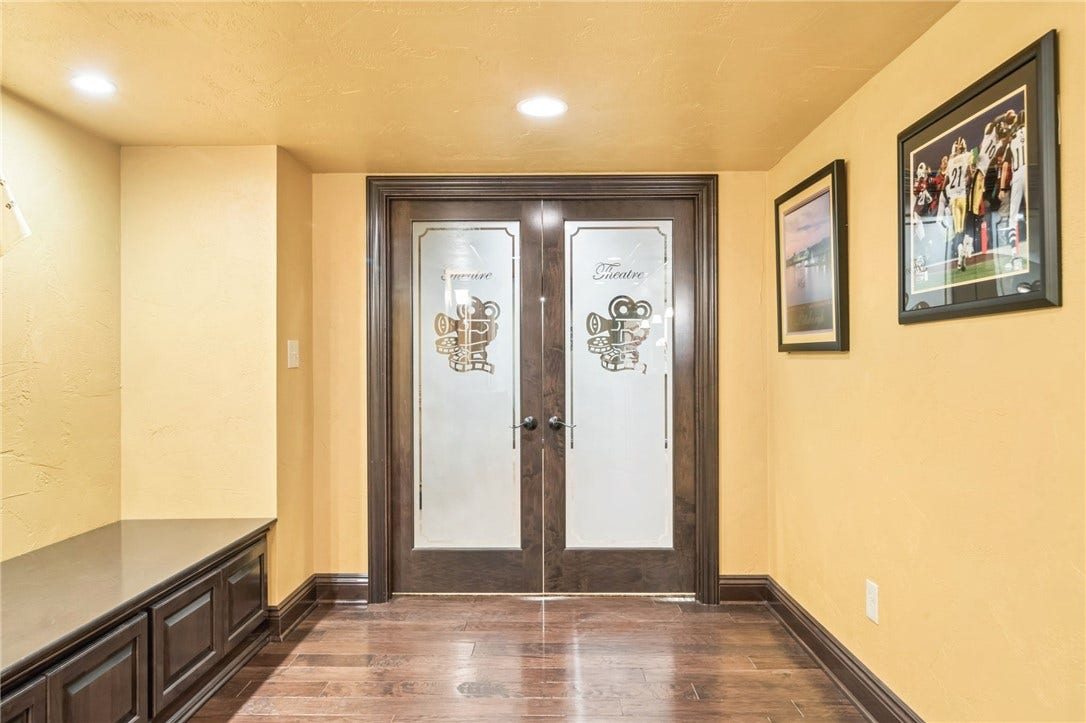 12288 Carmichael Circle, North Huntingdon, PA 15642