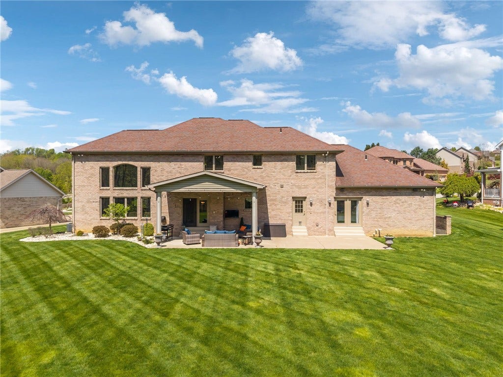 12288 Carmichael Circle, North Huntingdon, PA 15642