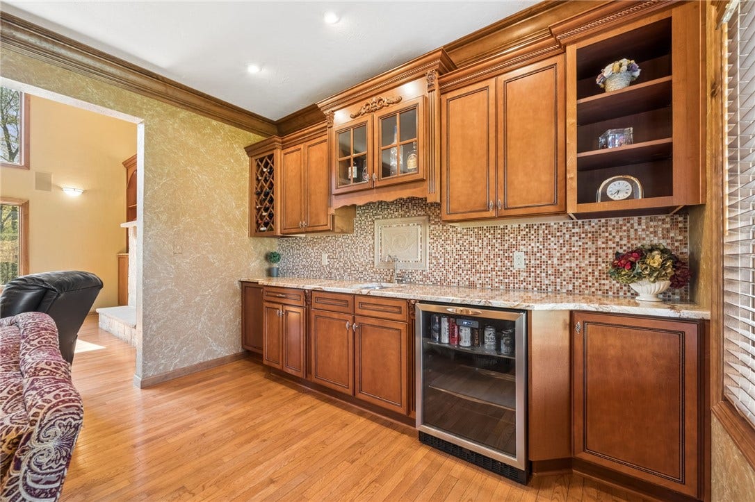 12288 Carmichael Circle, North Huntingdon, PA 15642