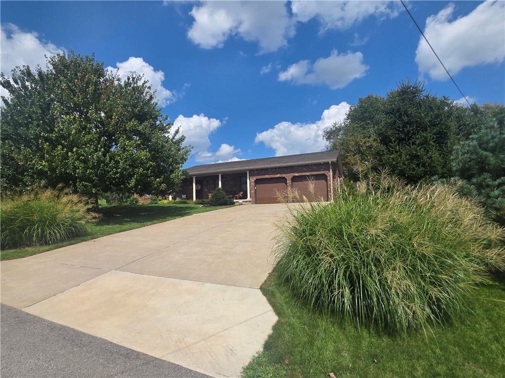 265 Iowa St, Greensburg, PA 15601