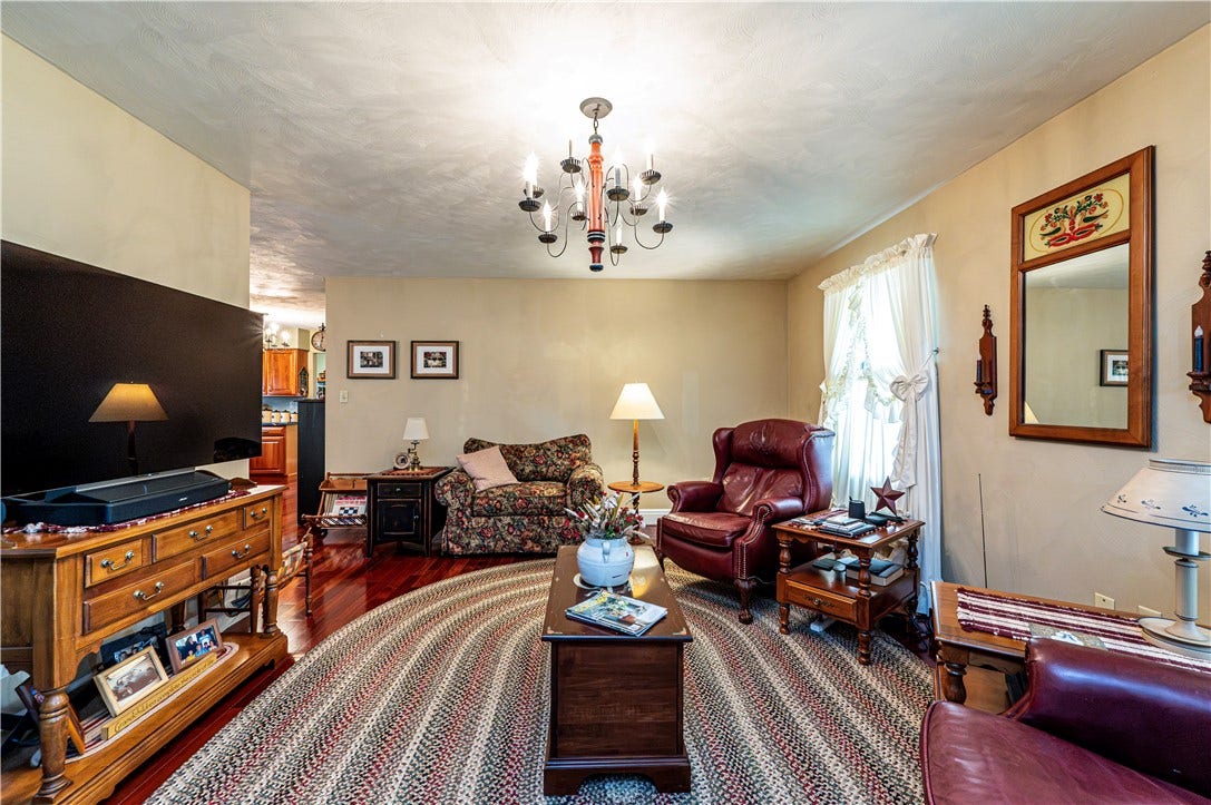 265 Iowa St, Greensburg, PA 15601