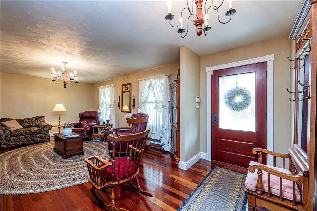 265 Iowa St, Greensburg, PA 15601
