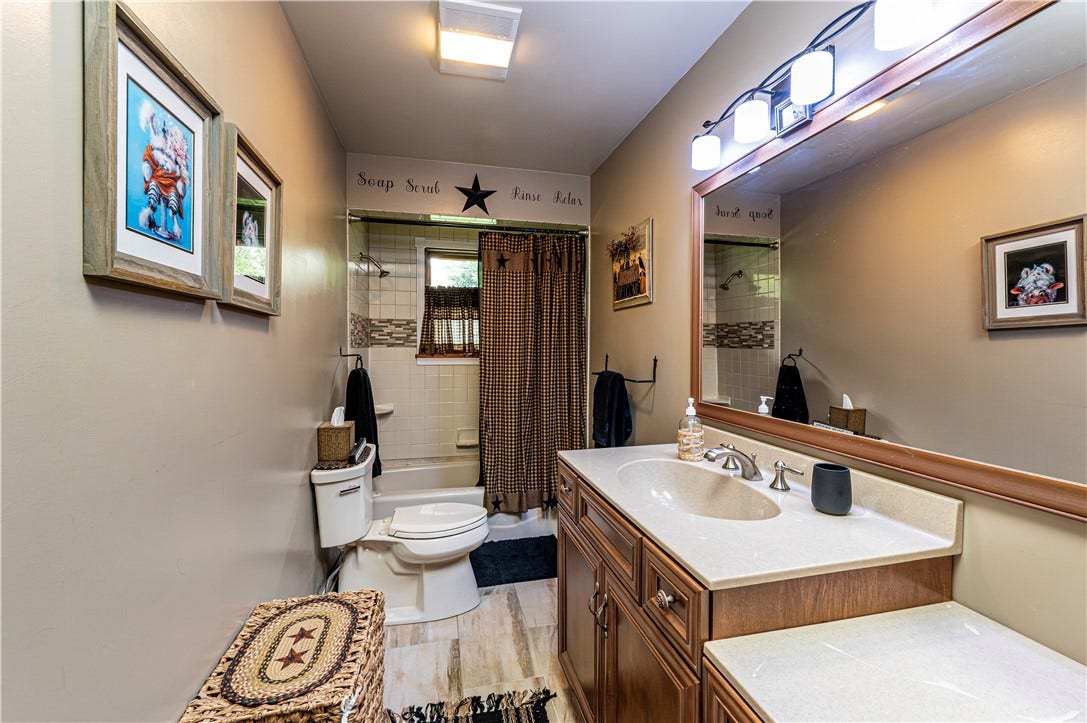 265 Iowa St, Greensburg, PA 15601