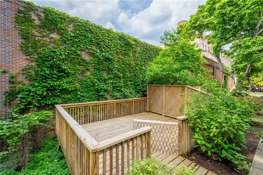 5301 Saint James Ter, Pittsburgh, PA 15232 5301 Saint James Ter, Pittsburgh, PA 15232