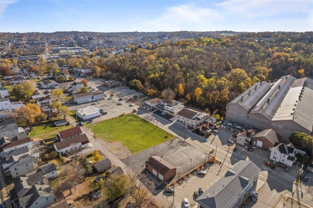 775 W Chestnut St, Washington, PA 15301