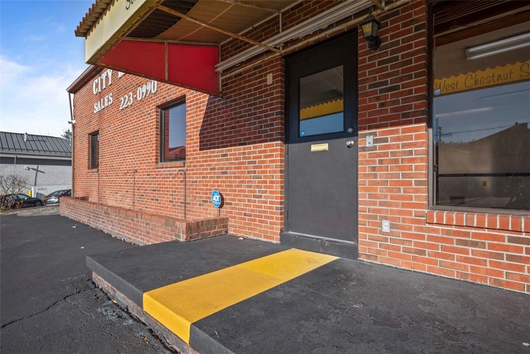 775 W Chestnut St, Washington, PA 15301