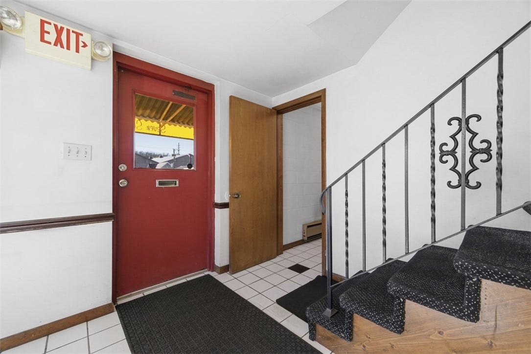 775 W Chestnut St, Washington, PA 15301